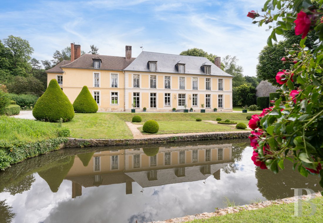 À Milon-la-Chapelle, dans la vallée de Chevreuse, un château du 18e siècle et son parc de 4 hectares - photo  n°3